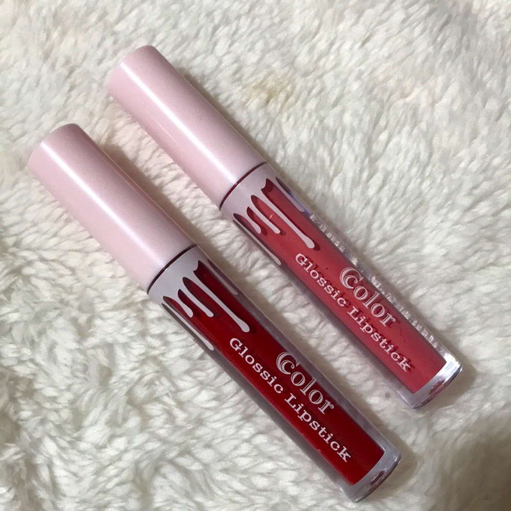 Color 2pc beauty lip gloss set.